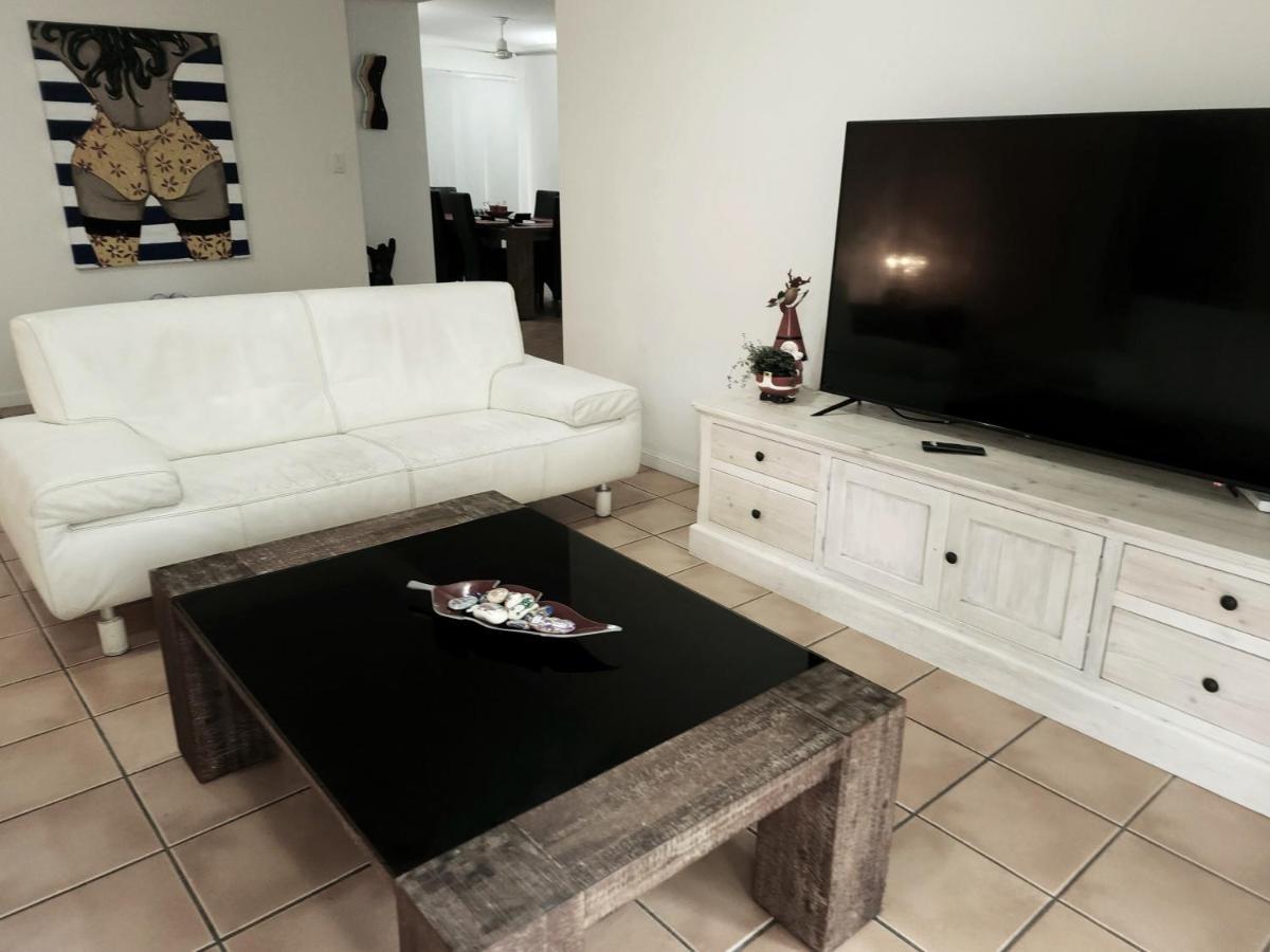 La Villa At Beach Court Airlie Beach Εξωτερικό φωτογραφία