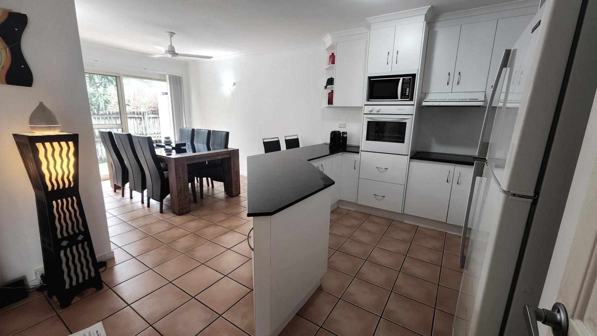 La Villa At Beach Court Airlie Beach Εξωτερικό φωτογραφία